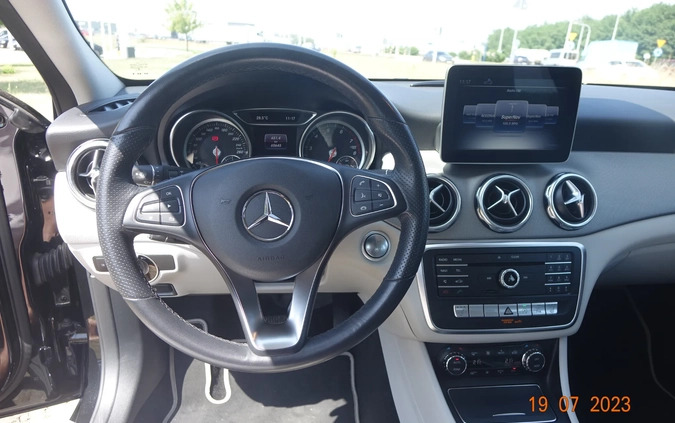 Mercedes-Benz GLA cena 89900 przebieg: 69850, rok produkcji 2018 z Wrocław małe 667